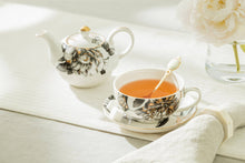 Load image into Gallery viewer, Peony Fine Porcelain Tea Set for One