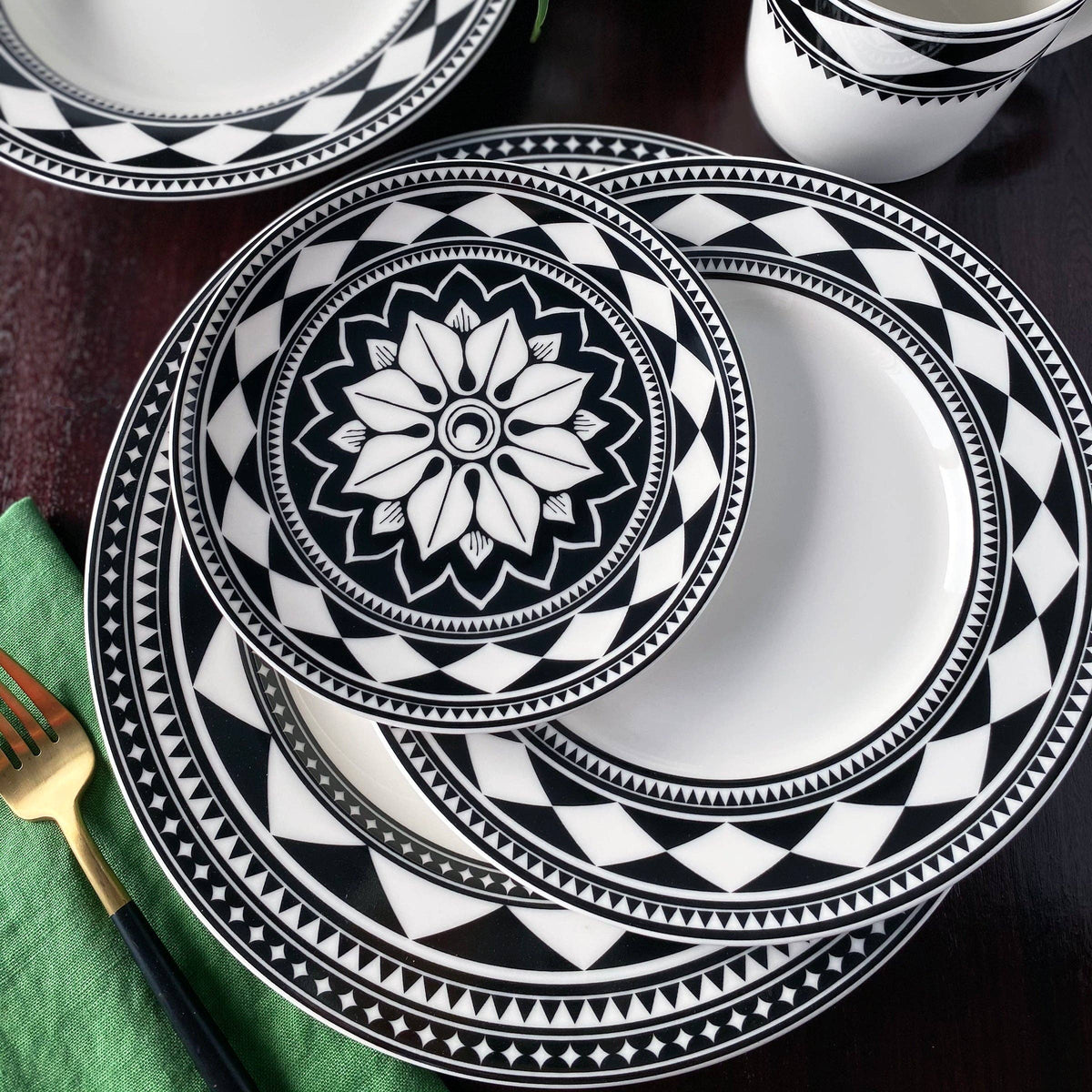 Fez Rimmed Dinner Plate