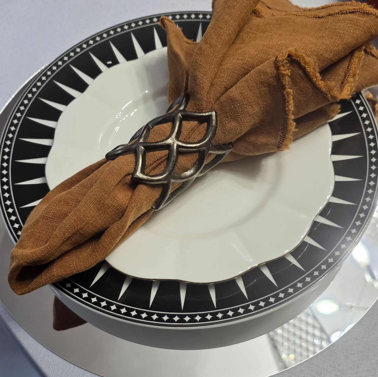 Scalloped Dessert Plate