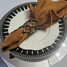 Load image into Gallery viewer, Scalloped Dessert Plate
